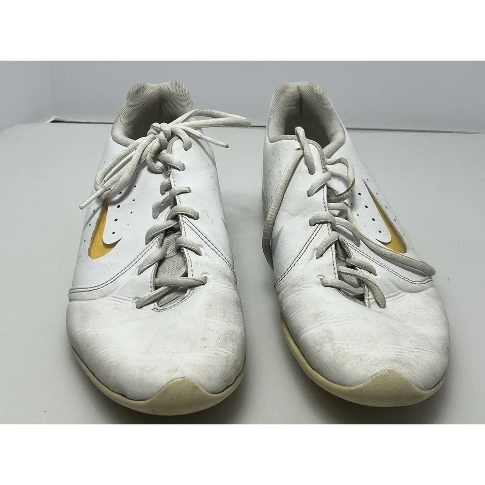 Nike Cheer Dance Shoes Womens Size 10 White Gold Training Sneakers‎ 647937-100